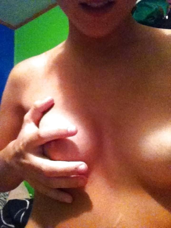 15P Self Shot Sexy Girl
