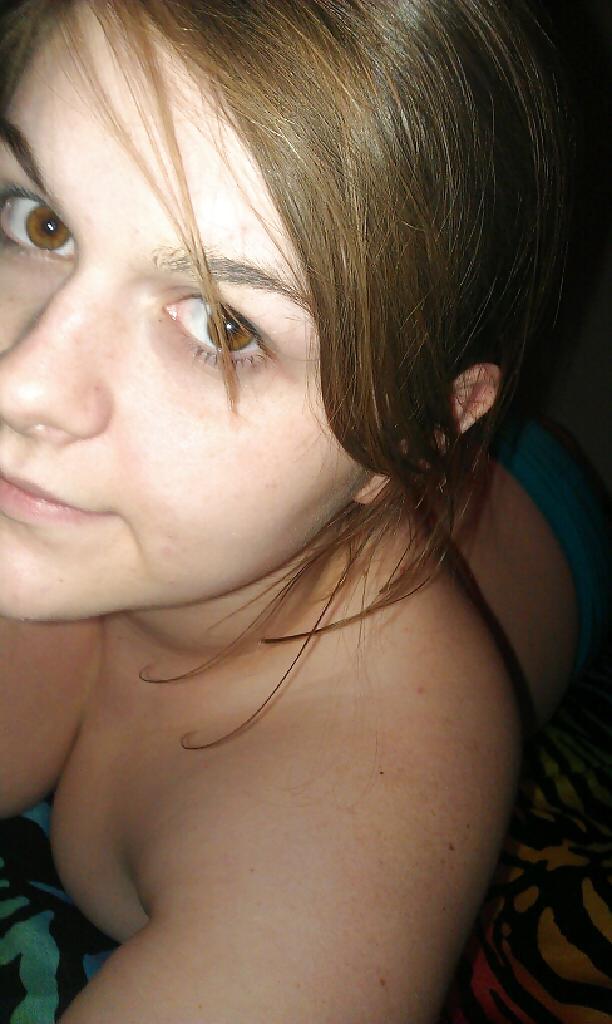 25P 19 year old slut from panera bread