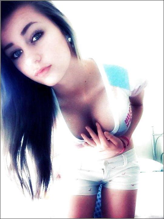 25P Sexy Teen Pictures & Self SHots 1