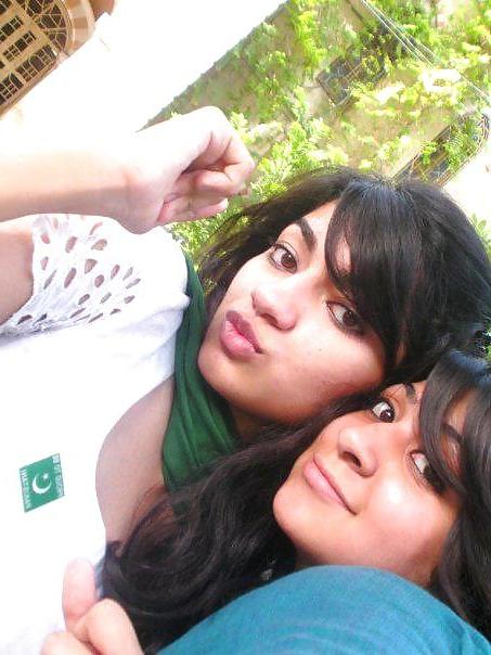 25P Desi Girls
