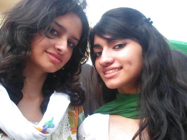 25P Desi Girls