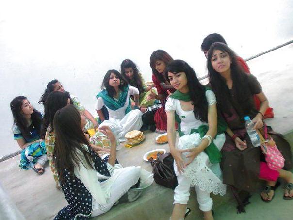 25P Desi Girls