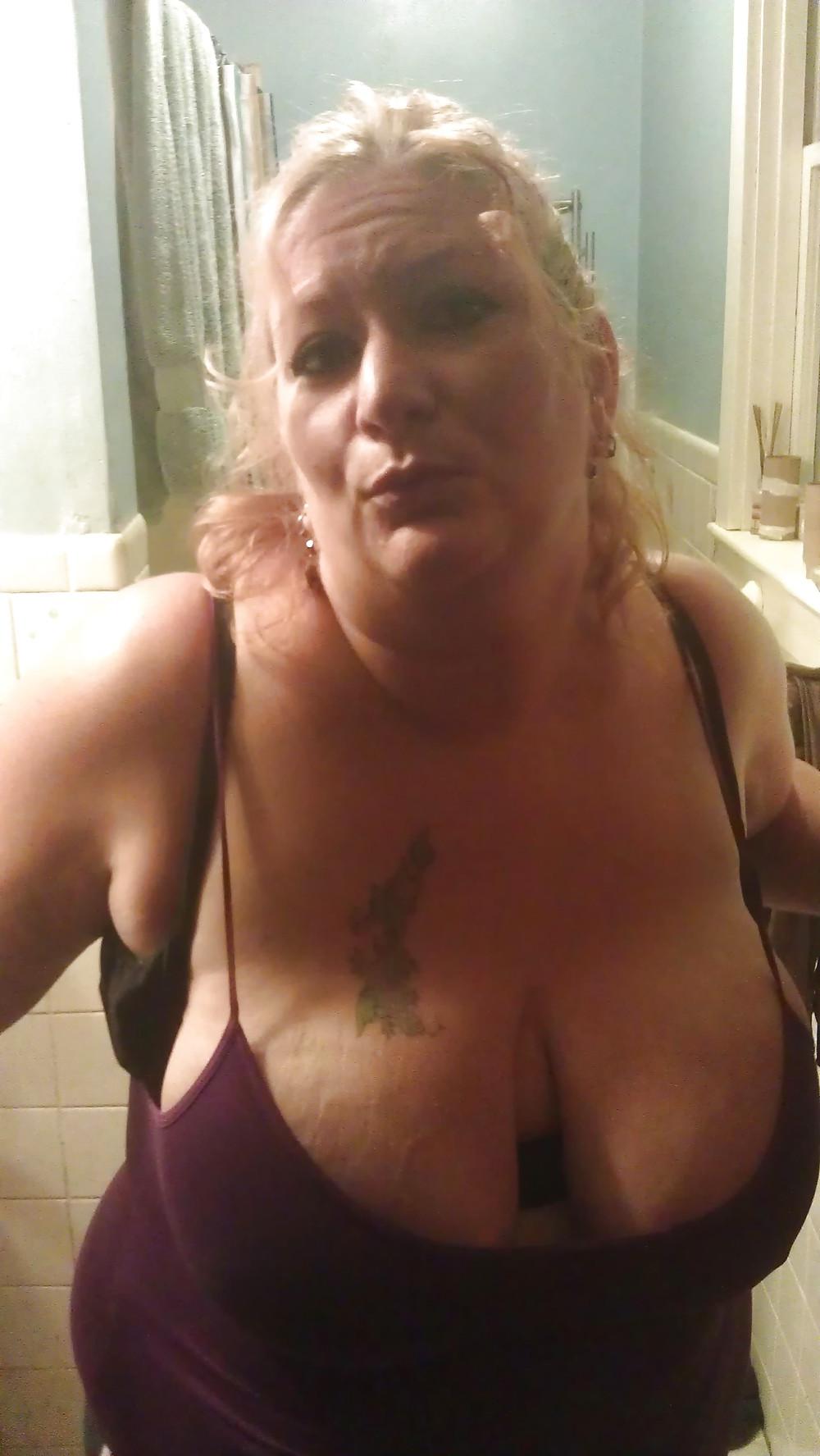10P Getting ready for a older man from xhamster
