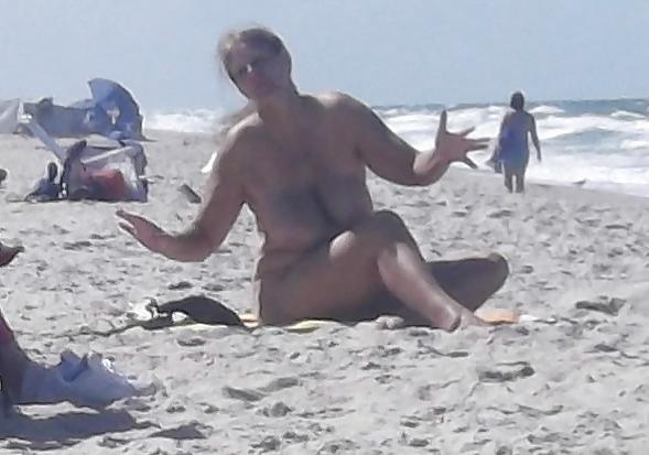 7P expand photo you will see a pretty lady