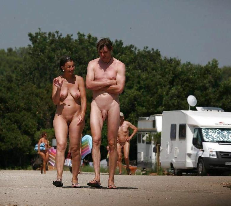 24P Naked couples 4.