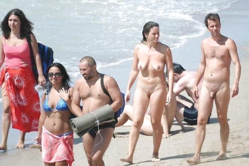 24P Naked couples 4.