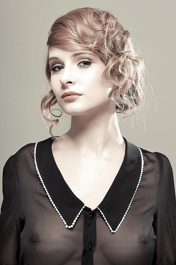 25P See-Through Sensuality
