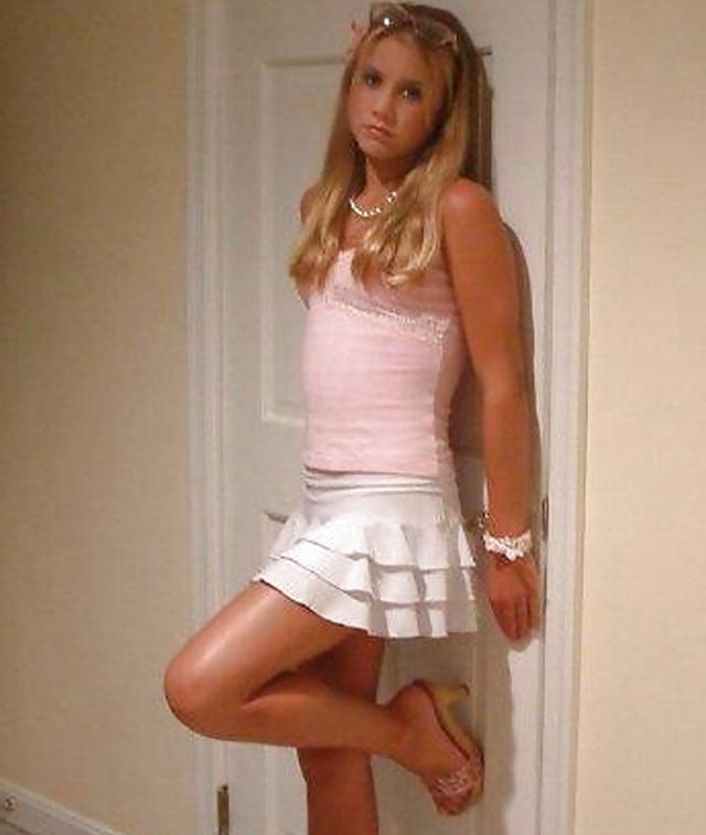 25P Sexy Teen Pictures & Self SHots 23 