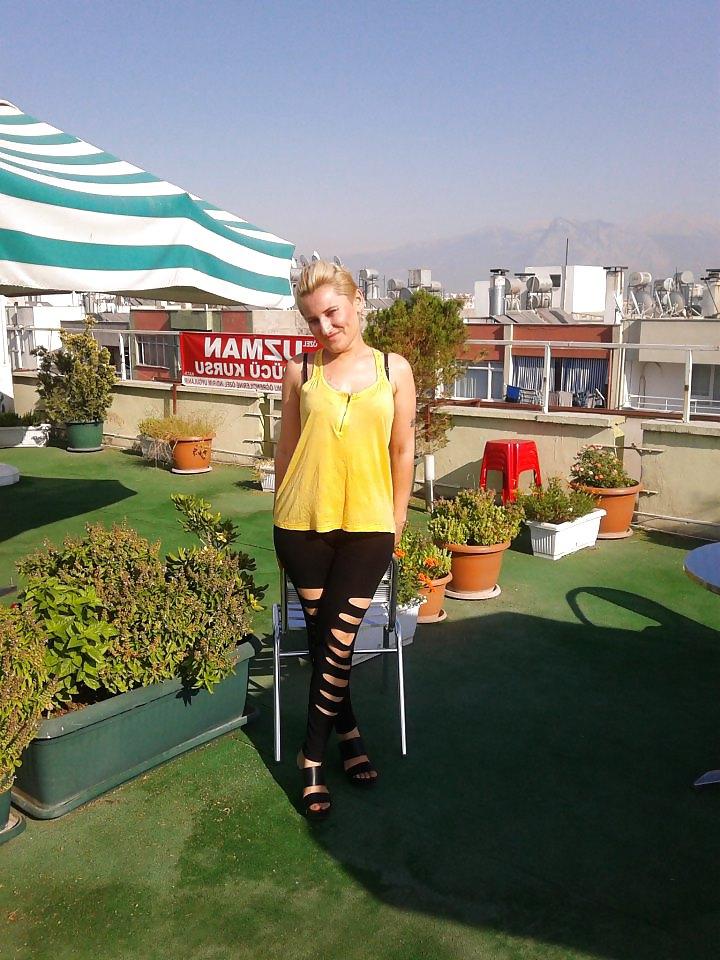 11P Turkish woman: Dilara