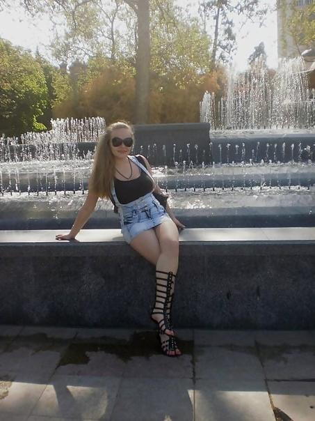 12P Busty Russian Woman 150