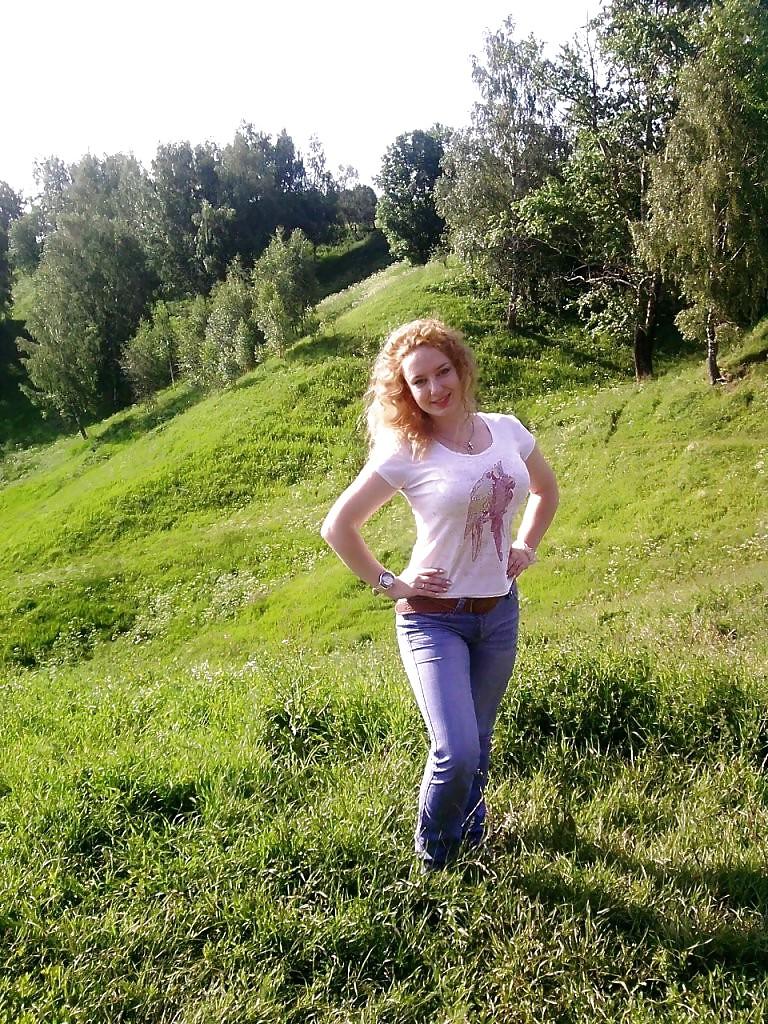 10P Busty Russian Woman 158