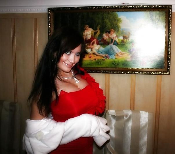 14P Busty Russian Woman 14