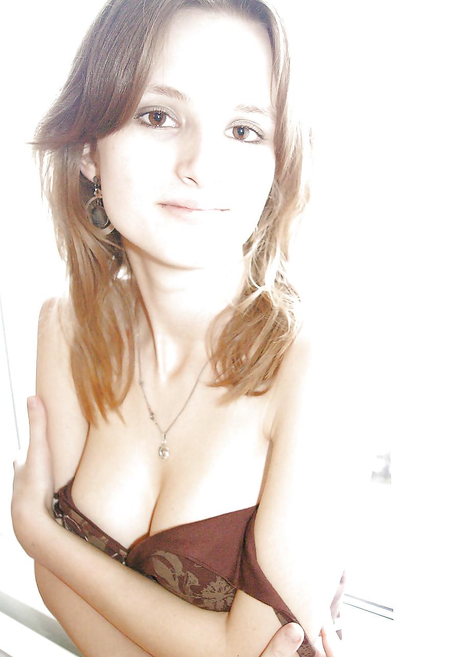 25P Stunning Teen Beauty With Perfect T&A