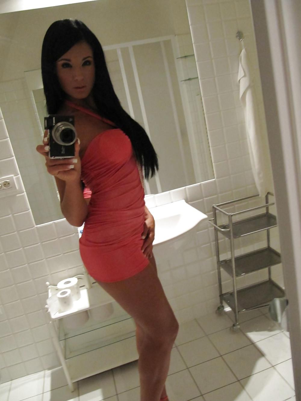 20P BEAUTIFUL WOMAN