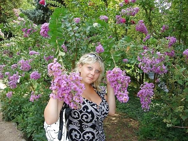11P Busty Russian Woman 103