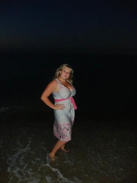 11P Busty Russian Woman 103