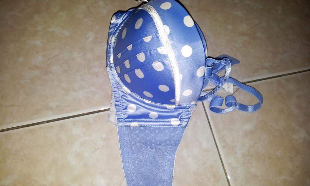 11P Cum on sister blue padded bra