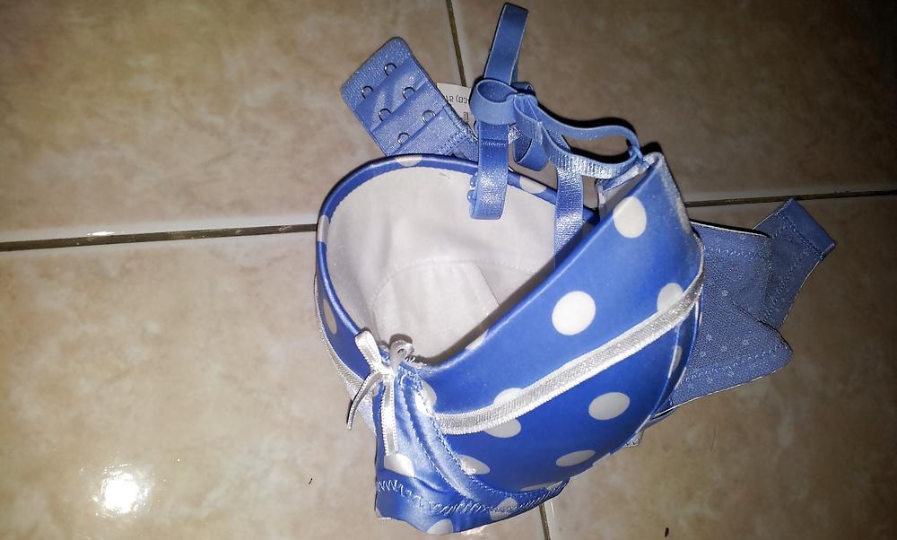 11P Cum on sister blue padded bra