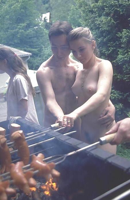 18P The Beauty of Amateur Nudists