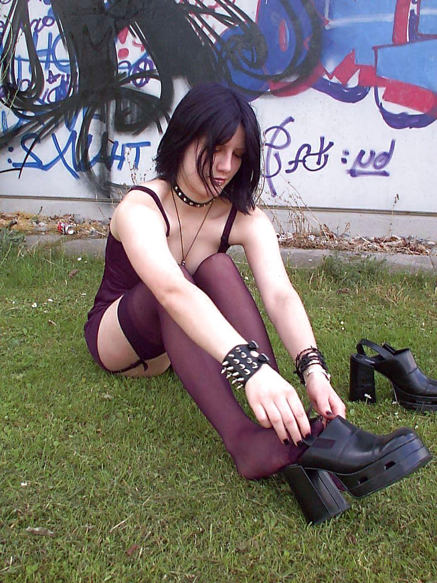 25P Gothic Foot - Yavanna Outdoor