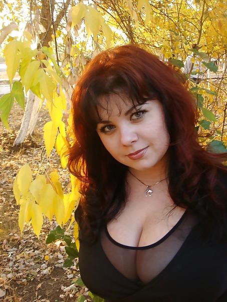 5P Busty Russian Woman 240