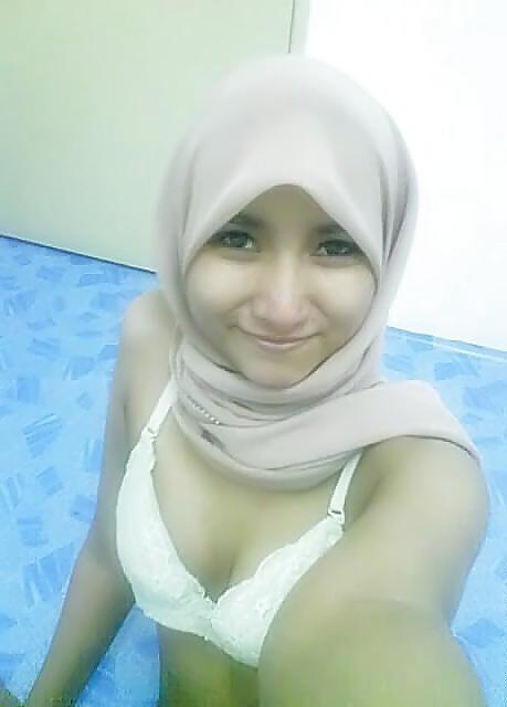 14P The Beauty of Amateur Indonesian Teen