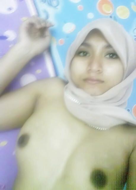 14P The Beauty of Amateur Indonesian Teen