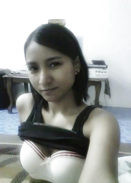 14P The Beauty of Amateur Indonesian Teen