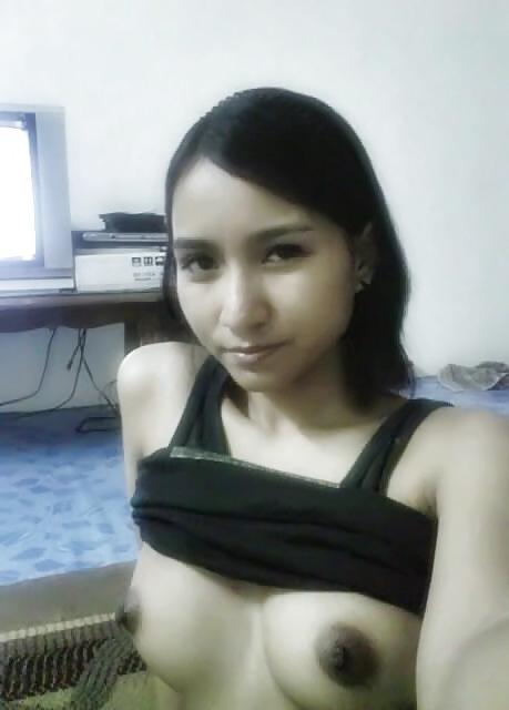 14P The Beauty of Amateur Indonesian Teen