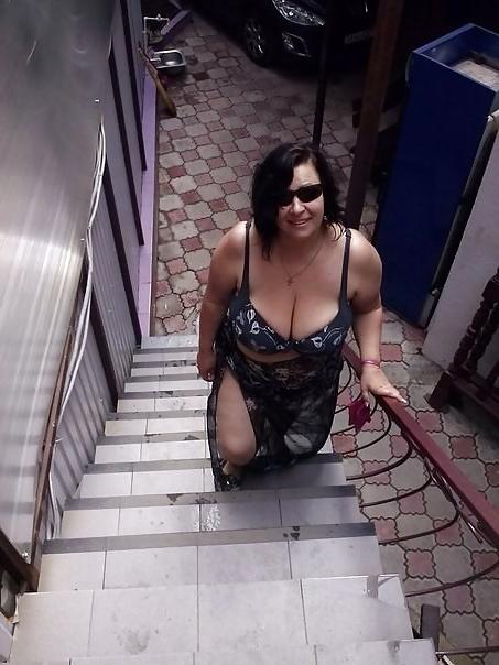 12P Busty Russian Woman 165