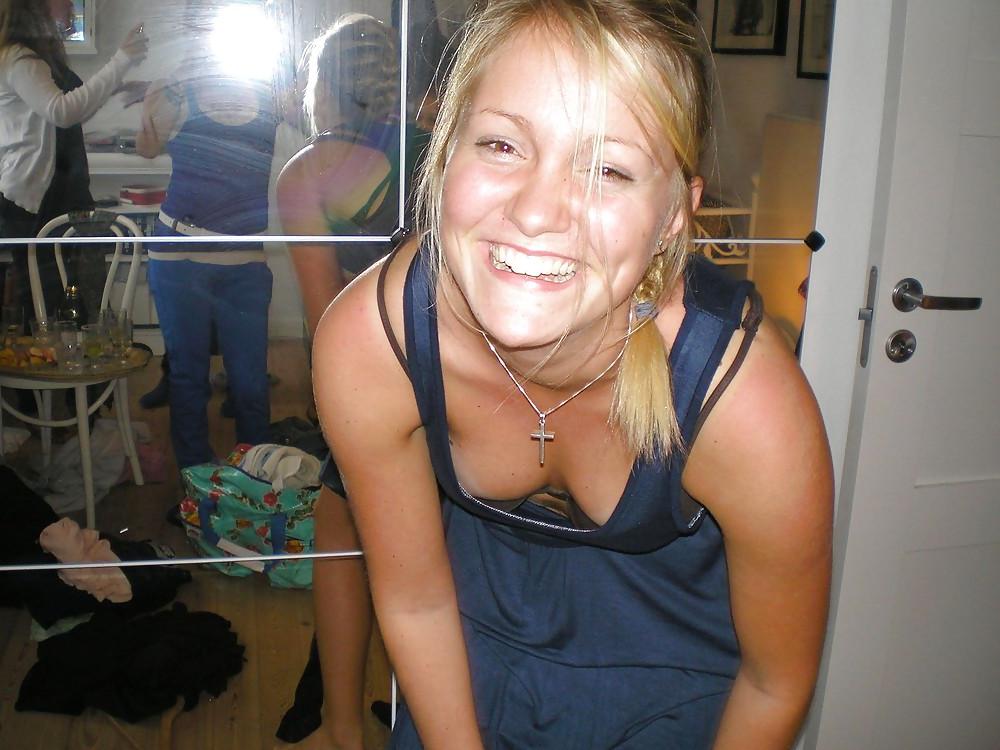 25P Downblouse