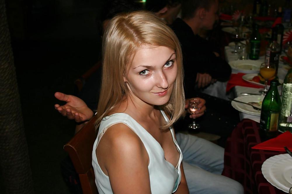 25P Downblouse