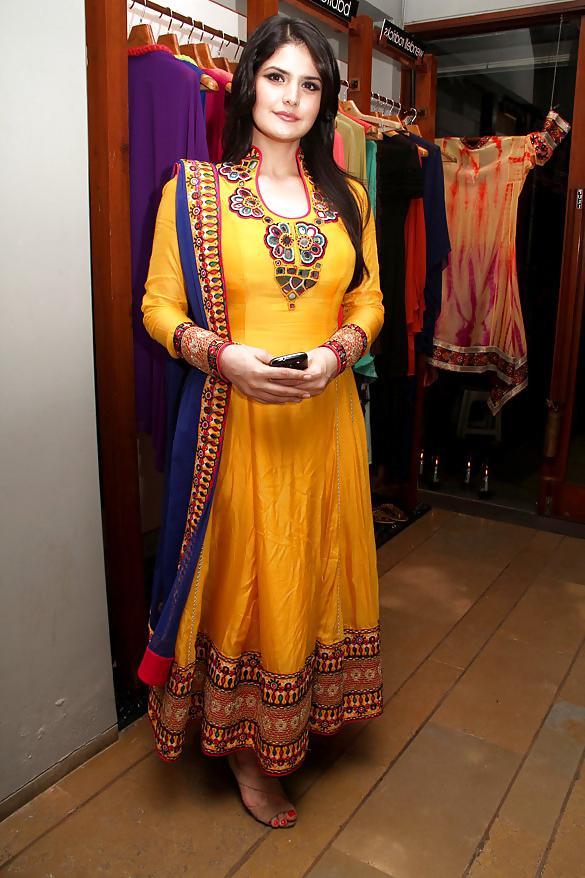 22P Afghani beauty Zareen Khan 