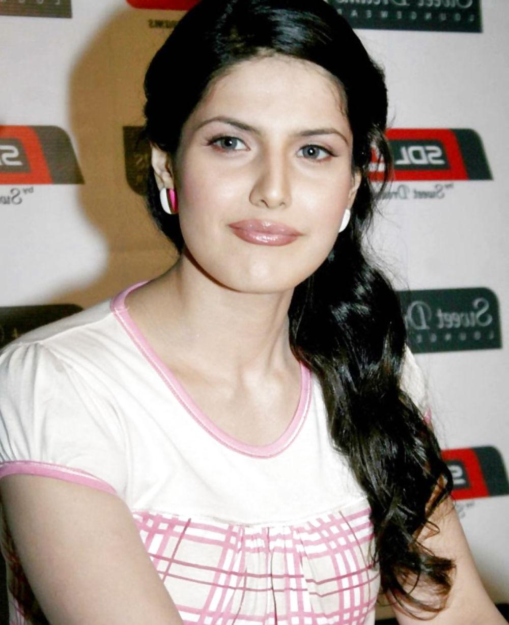 22P Afghani beauty Zareen Khan 
