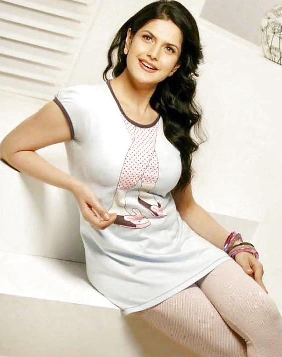 22P Afghani beauty Zareen Khan 