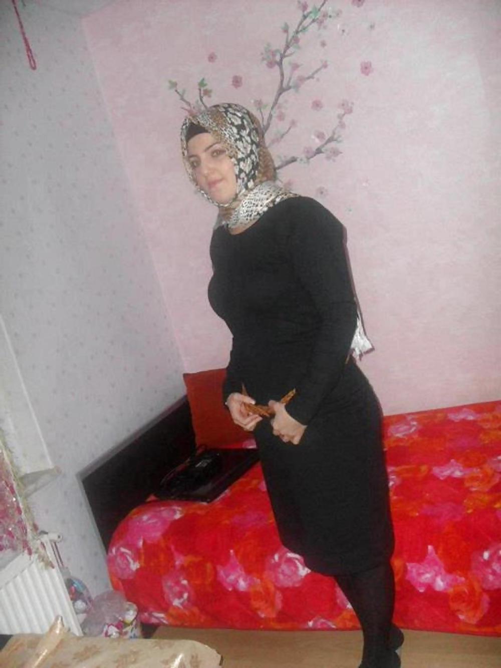 13P Hot arab woman