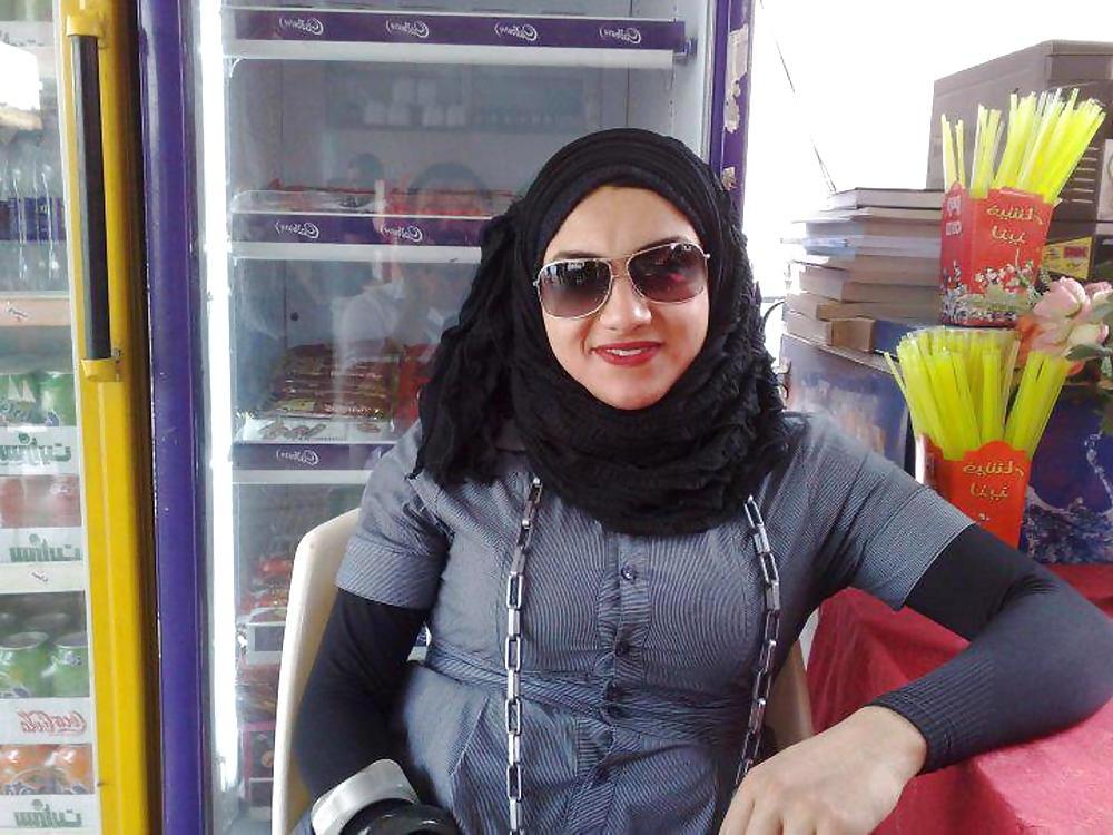 13P Hot arab woman