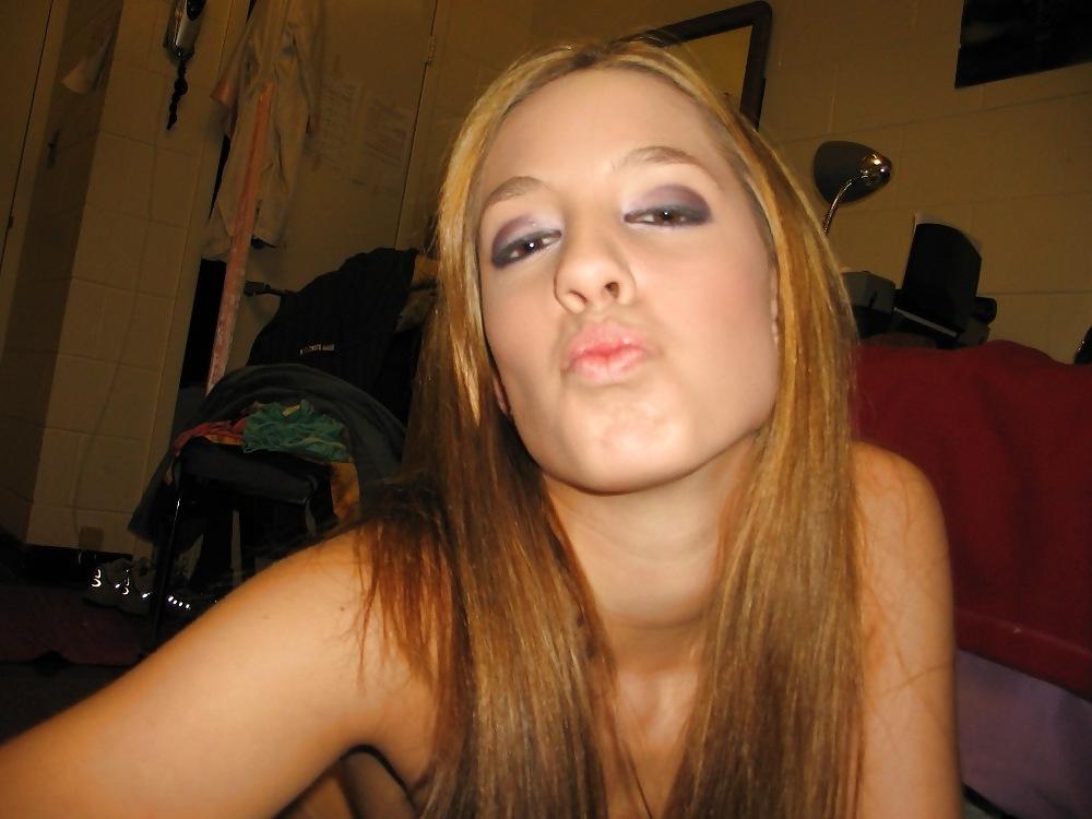 25P Self shot Monna 