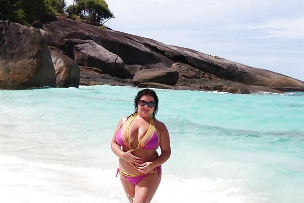 12P Busty Russian Woman 190