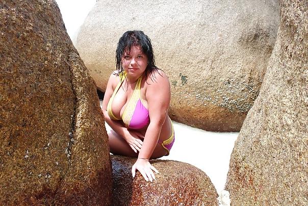 12P Busty Russian Woman 190