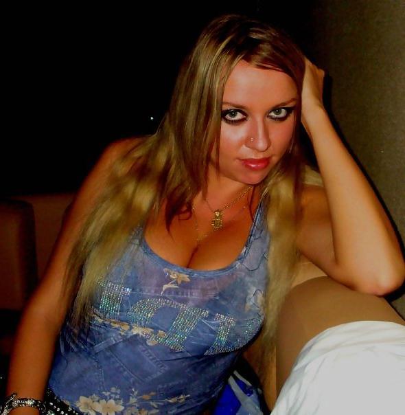 16P Busty Russian Woman 265