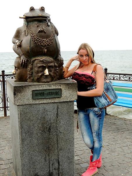 16P Busty Russian Woman 265