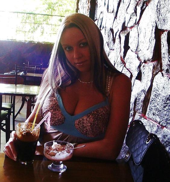 16P Busty Russian Woman 265