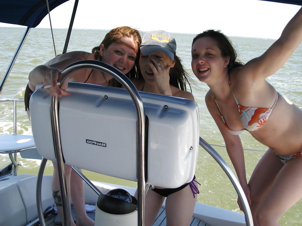 19P Titties at Sea!