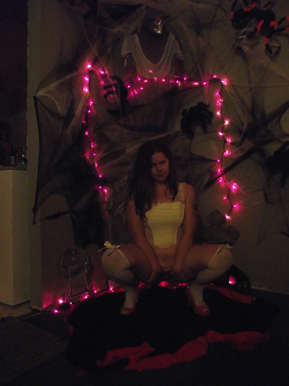 14P Halloween 7