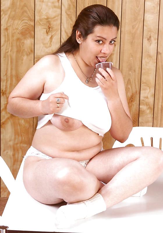 15P Whore with chocolate moose food 