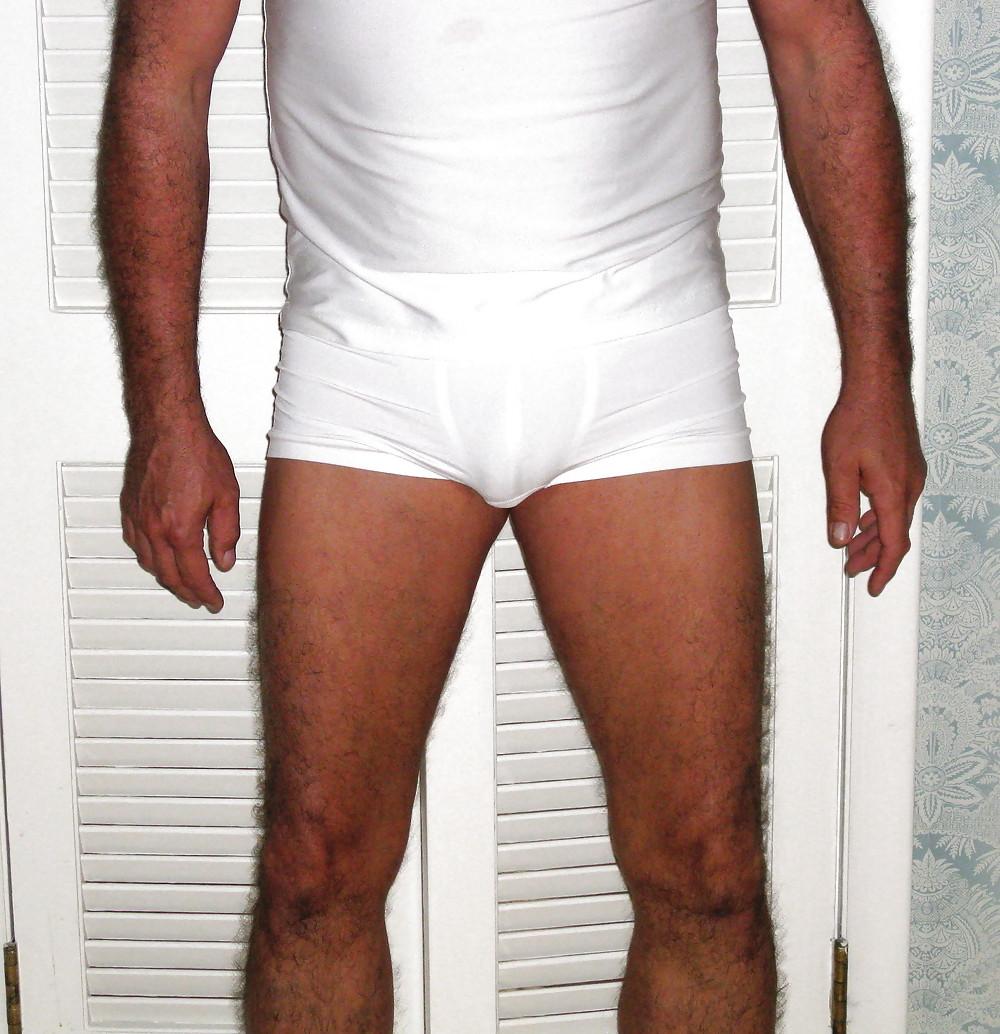 12P Mature guy in white