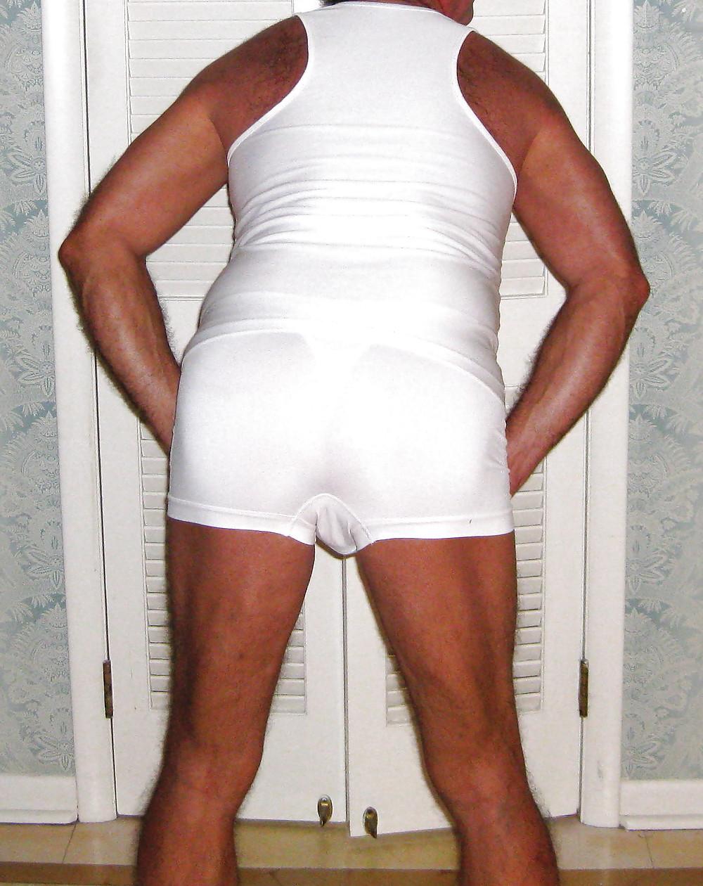12P Mature guy in white