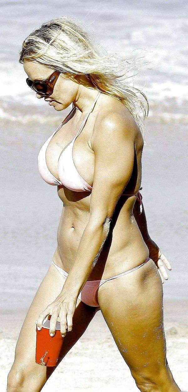 25P Celebs oops 30