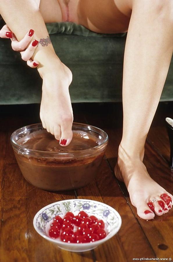 25P Foot food